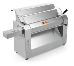 TIRAPASTA CON TAGLIERINA